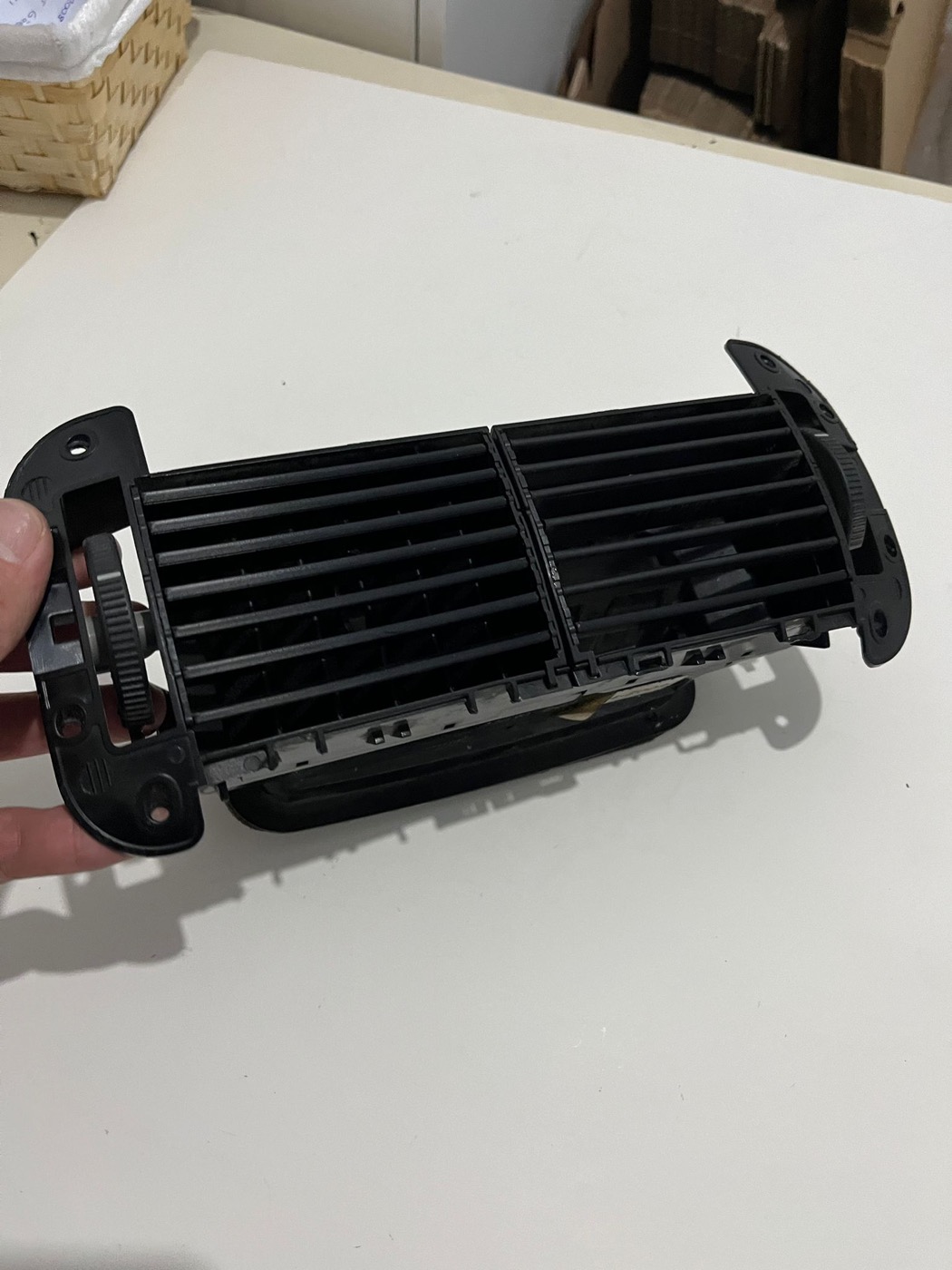 Volkswagen Polo Kalorifer Izgara Kanatları (2003-2009) görsel 2