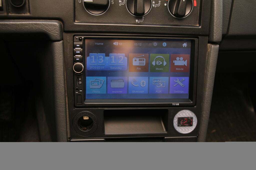 Volvo 940 2 DIN Radyo Çerçevesi (7018B Uyumlu)