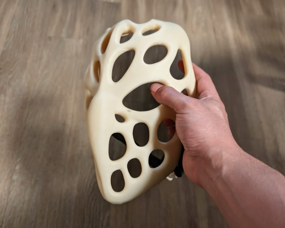 Voronoi Desenli Organik Delikli Maske — Giyilebilir Cosplay Maskesi (23,3 cm) görsel 2