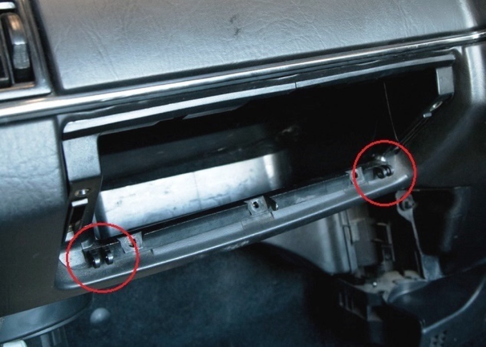 VW Golf Mk2 Torpido Gözü Klipsi görsel 2