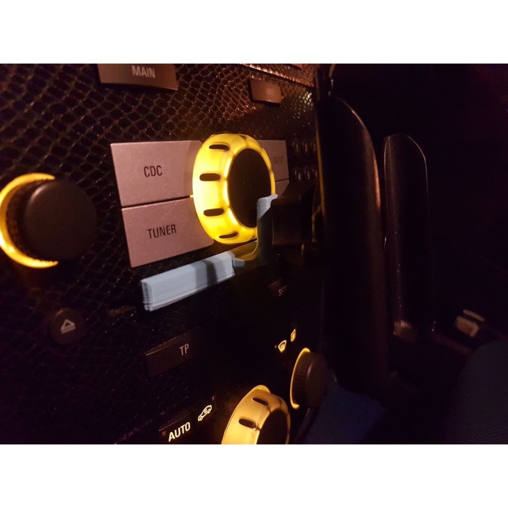 CD Girişi Uyumlu Üniversal Telefon Tutucu Aparatı
