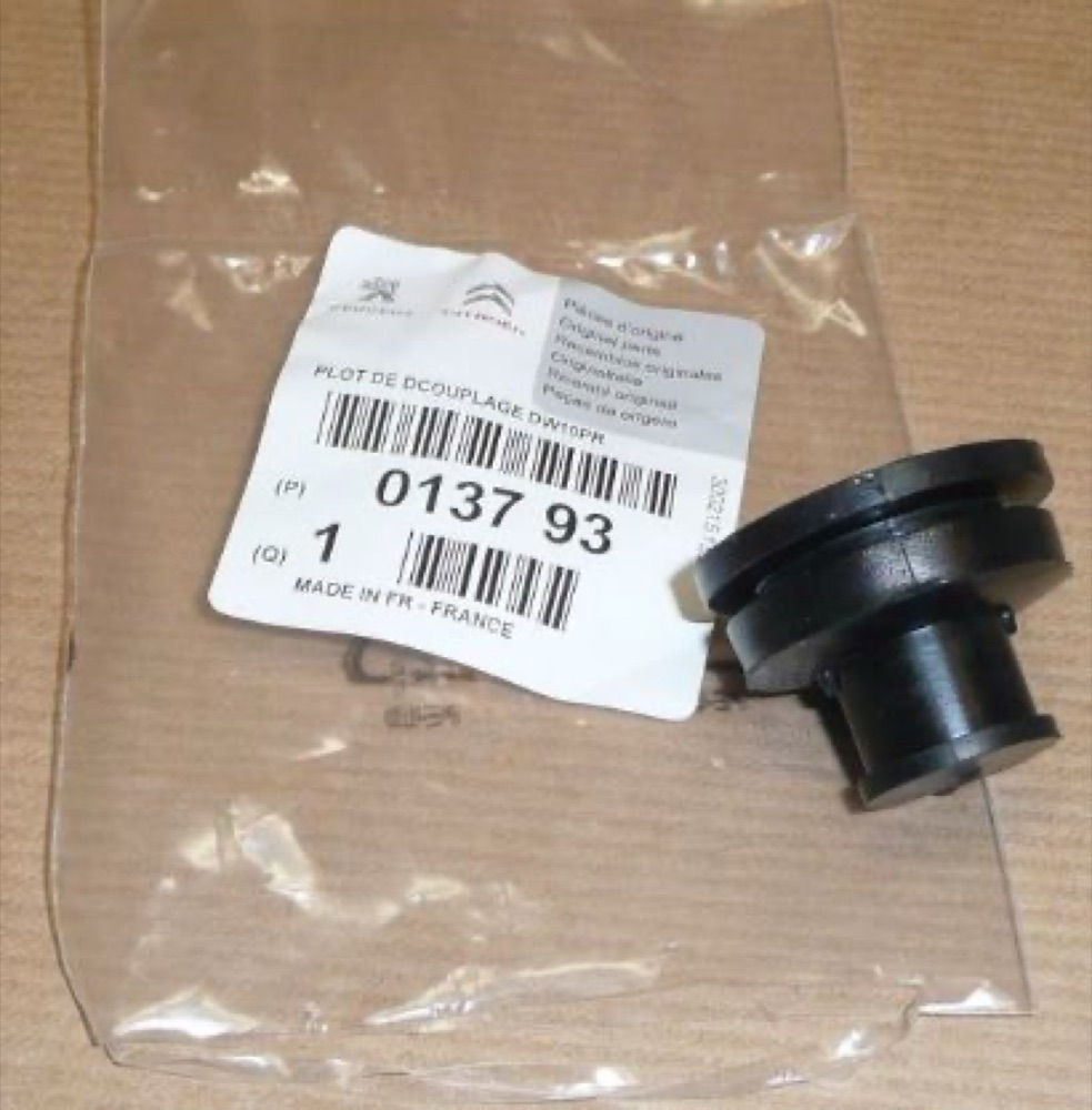 Volvo S40 D Motor Kapak Lastik Parçaları görsel 4