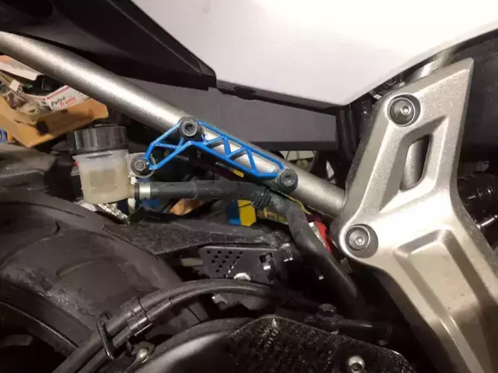 Yamaha MT-07 / FZ-07 Fren Hidrolik Deposu Braketi (5 Tasarım)