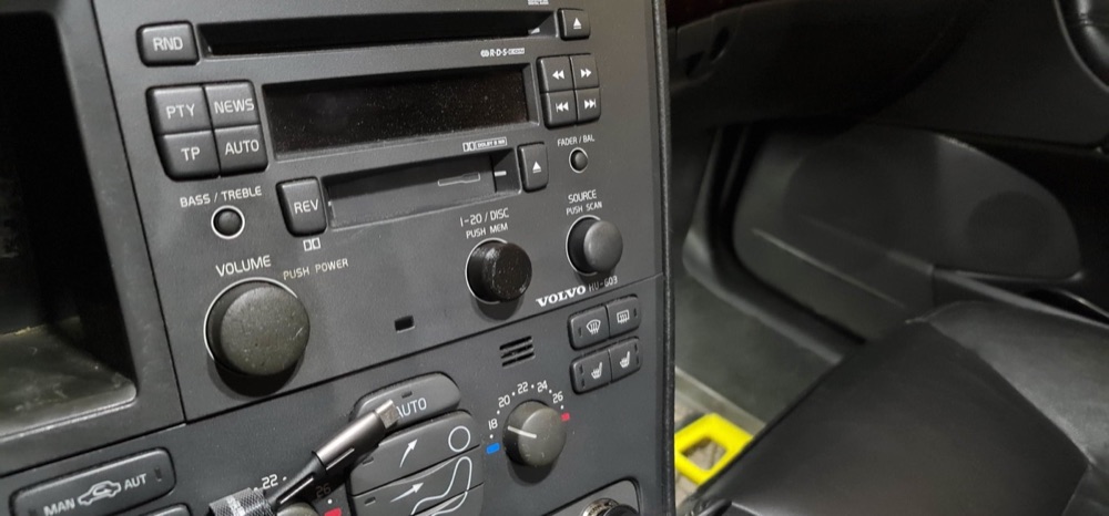 Volvo S60 / V70 / S80 Teyp Kaynak Düğmesi görsel 2