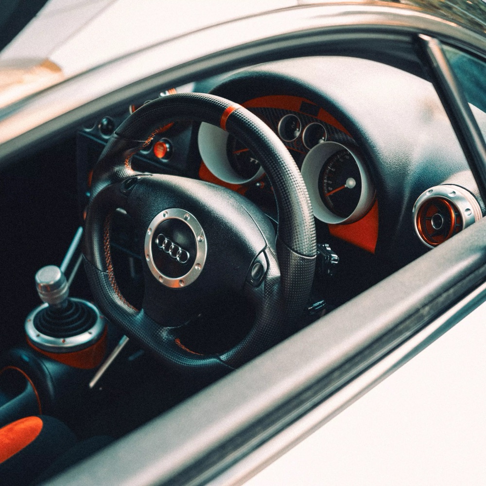 Audi TT 8N Kilometre Saati Çerçevesi