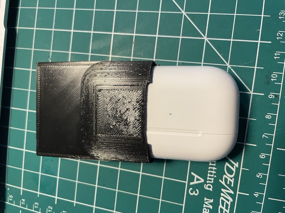 Tesla AirPod Şarj Adaptörü (Model 3/Y) görsel 4