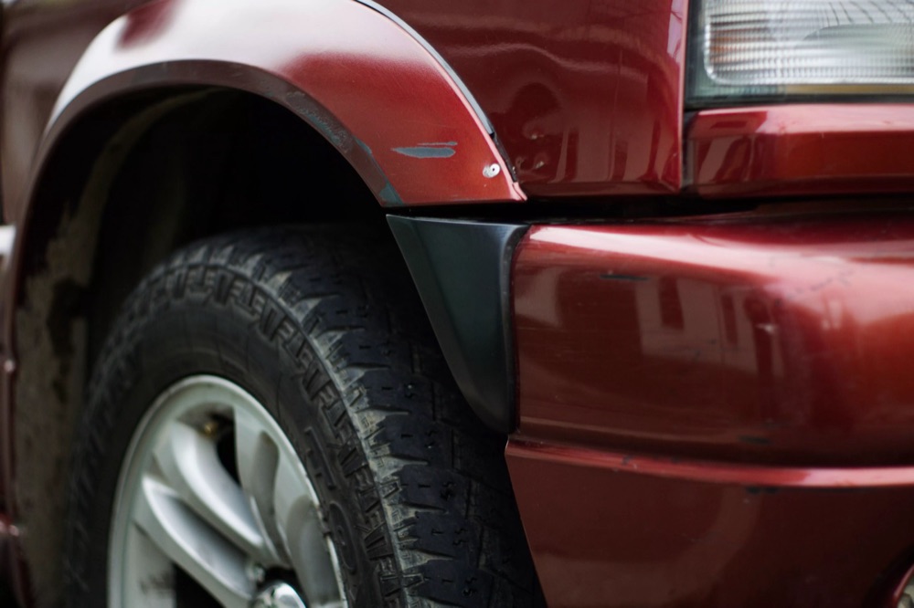 Suzuki Grand Vitara Ön Çamurluk Ucu / Tampon Ara Parçası