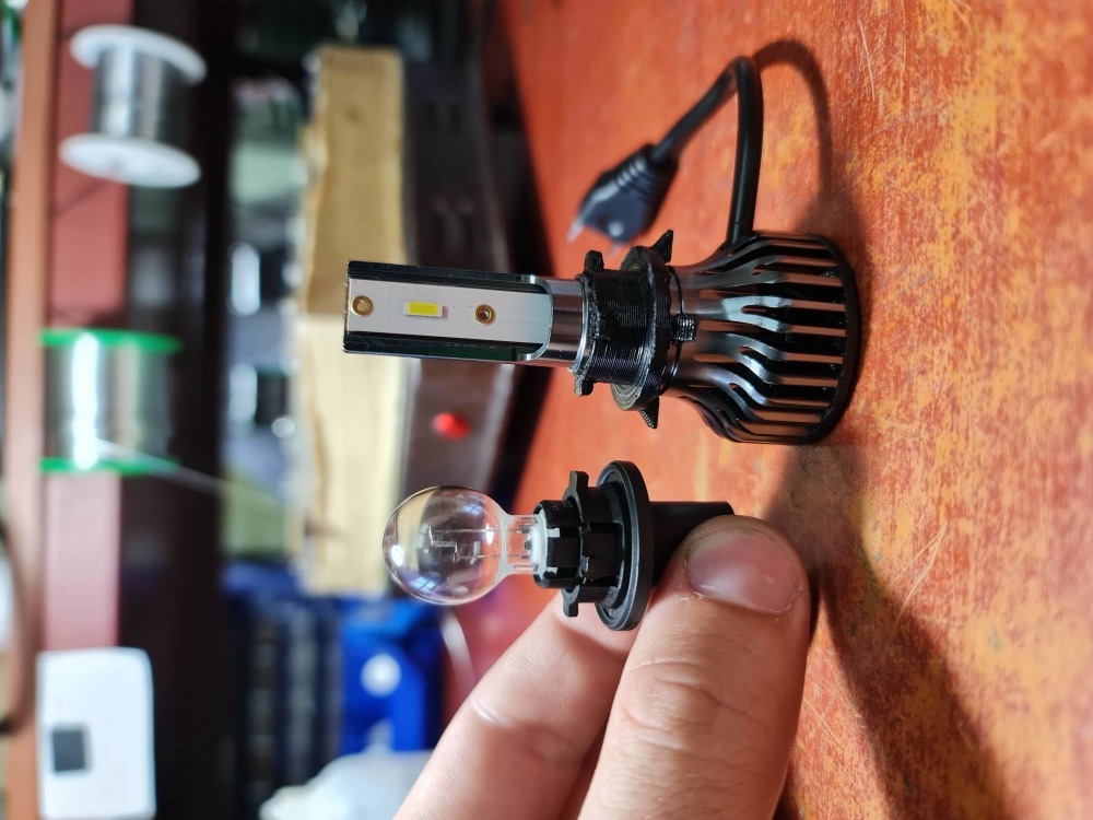 Citroën C5 X7 HP19W - H7 LED Far Ampulü Adaptörü görsel 3