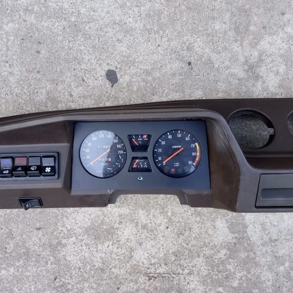 Fiat 147 Sorpasso Gösterge Paneli Çerçevesi görsel 3
