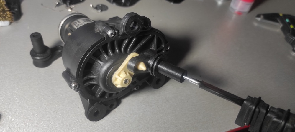 Volvo 31293737 Gaz Kelebek Sürücü Parçası görsel 3