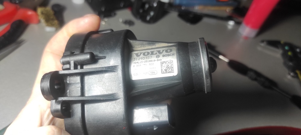 Volvo 31293737 Gaz Kelebek Sürücü Parçası görsel 4