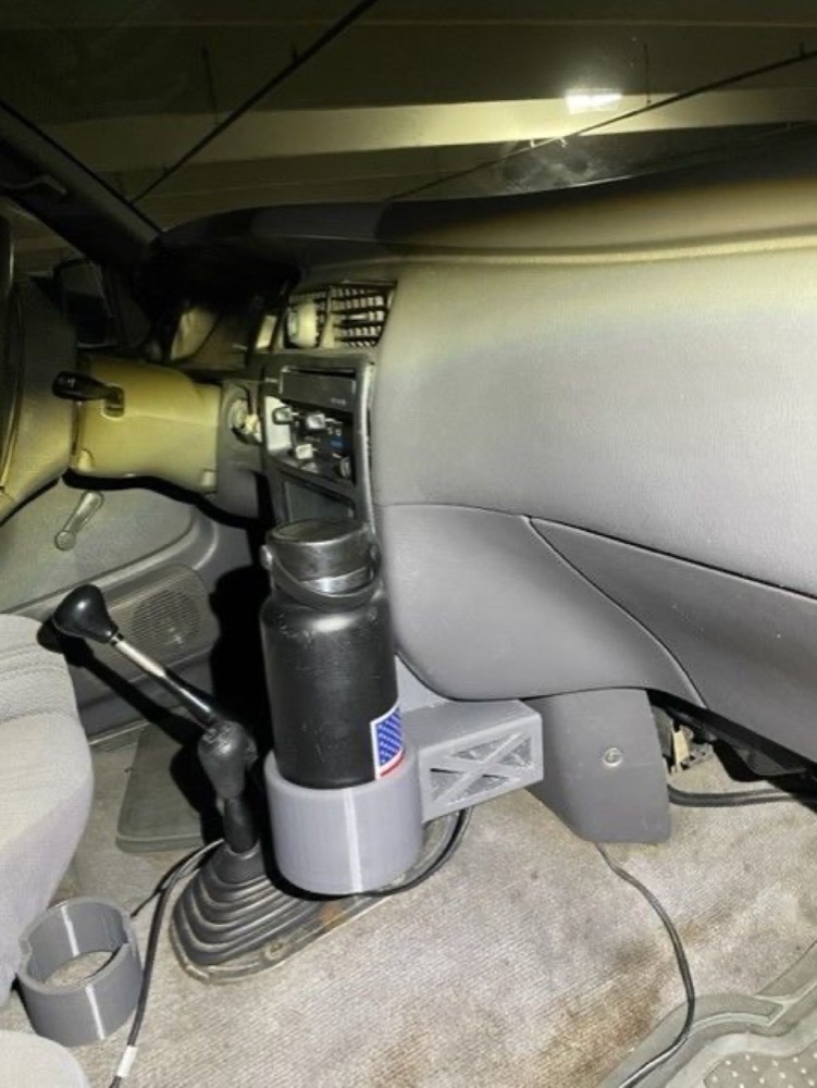 Toyota T100 Bardaklık görsel 2