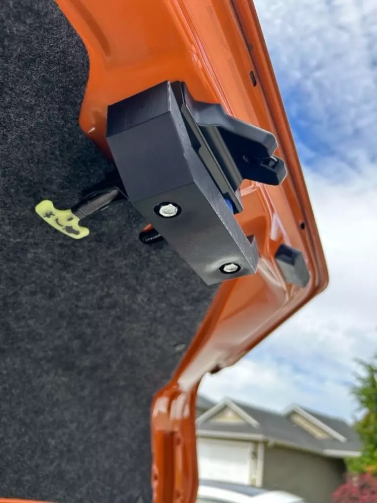 Subaru WRX Bagaj Kapağı İç Açma Kolu