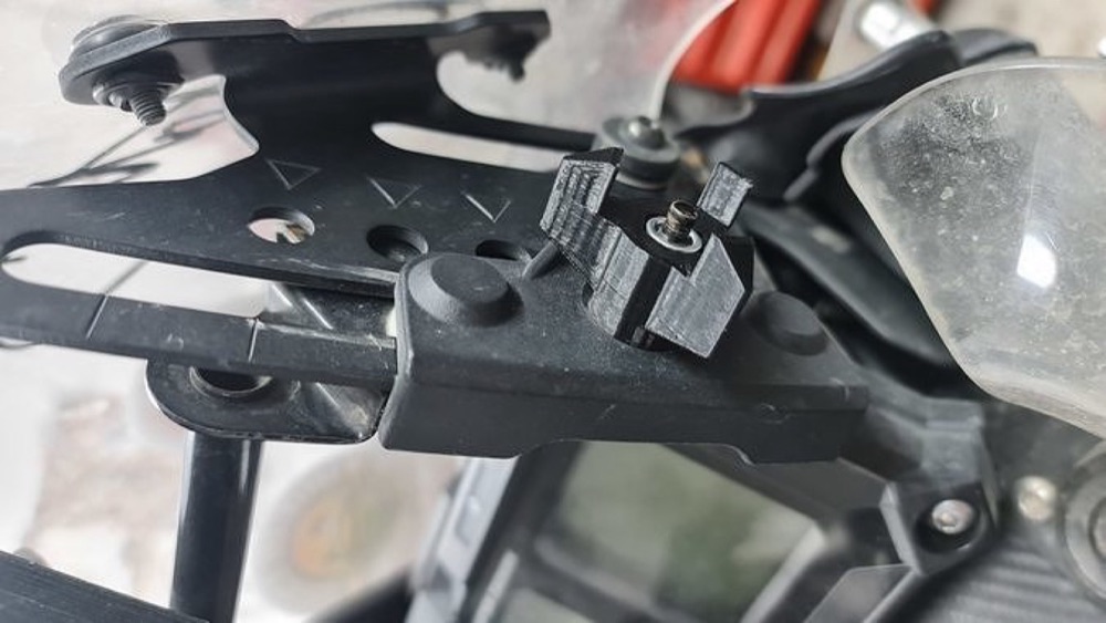Yamaha Super Ténéré XT1200 Ön Cam Ayar Somunu görsel 3