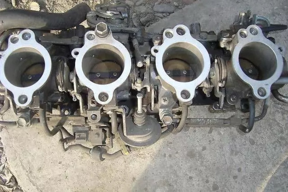 Toyota Levin Silver Top 4AGE Gaz Kelebeği Hava Girişi