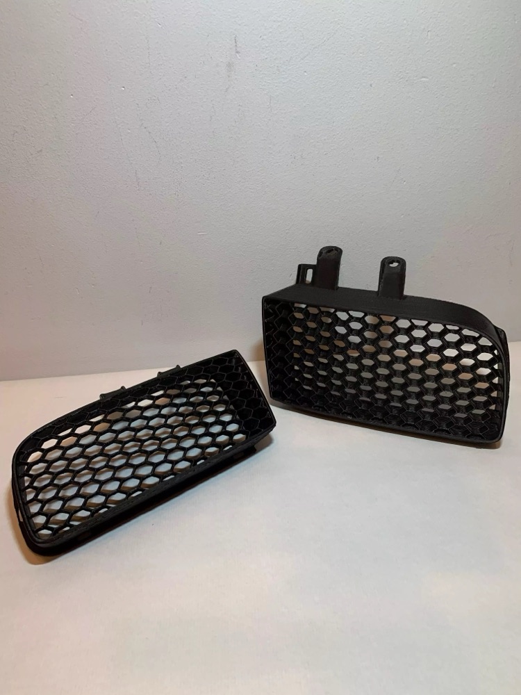 Seat Leon Cupra Mk1 Ön Yan Izgara Çifti görsel 4