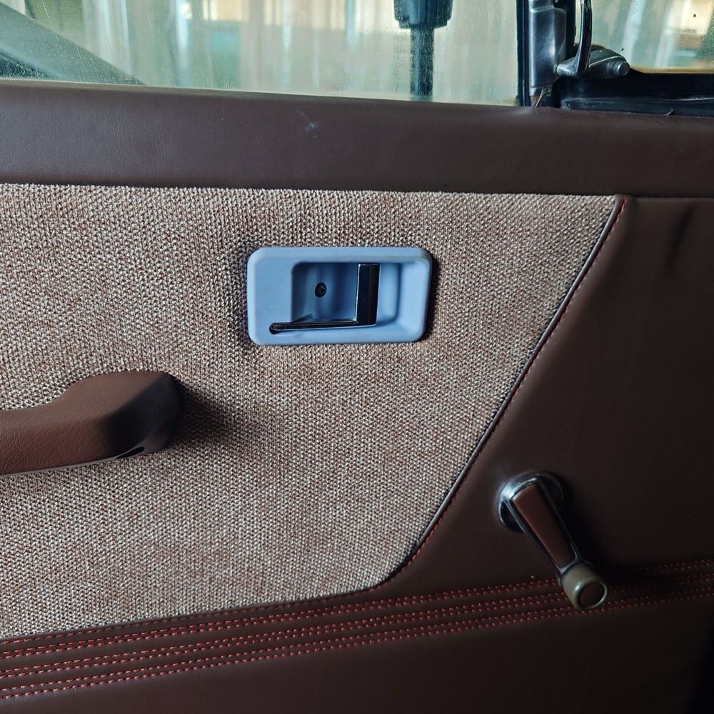 Mitsubishi Pajero Mk1 Kapı İç Açma Kolu Kaplaması görsel 4