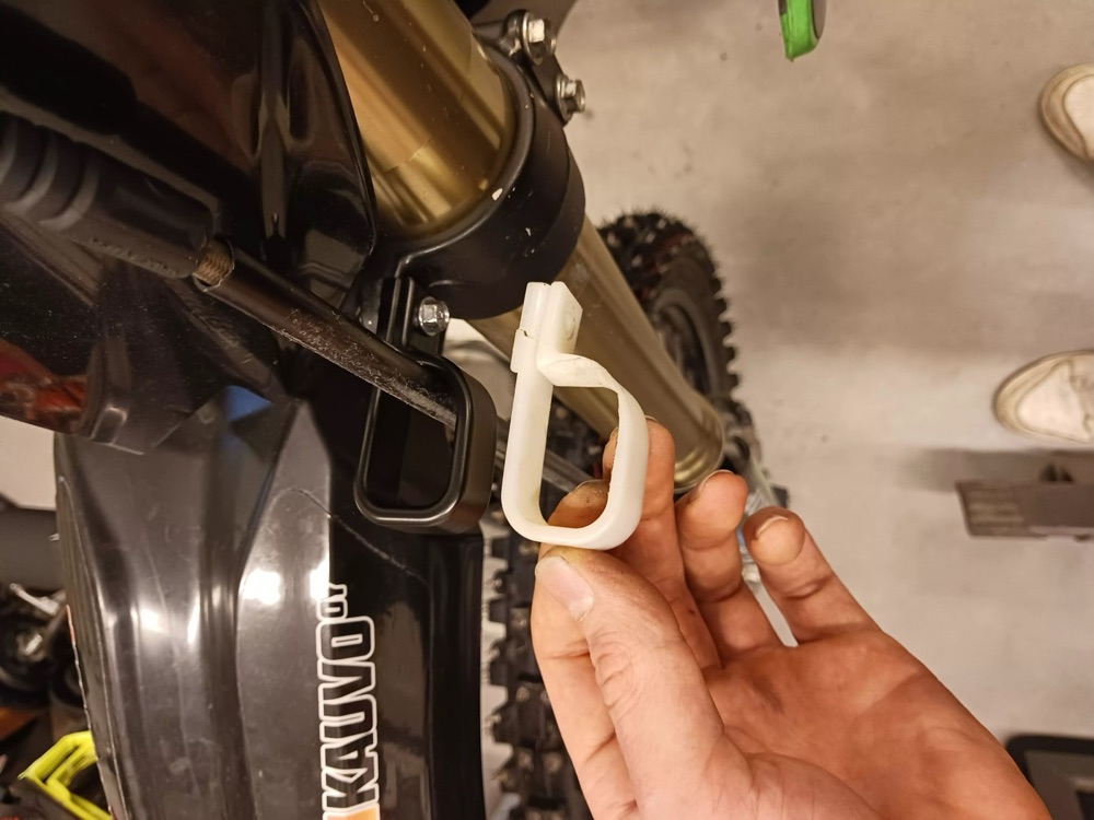 Kawasaki KX250 / KX450F fren hortumu klipsi görsel 4