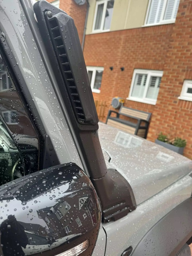 Suzuki Jimny JB74 Vidasız (Delik Delmeden) Snorkel Görünümlü Kapak görsel 3