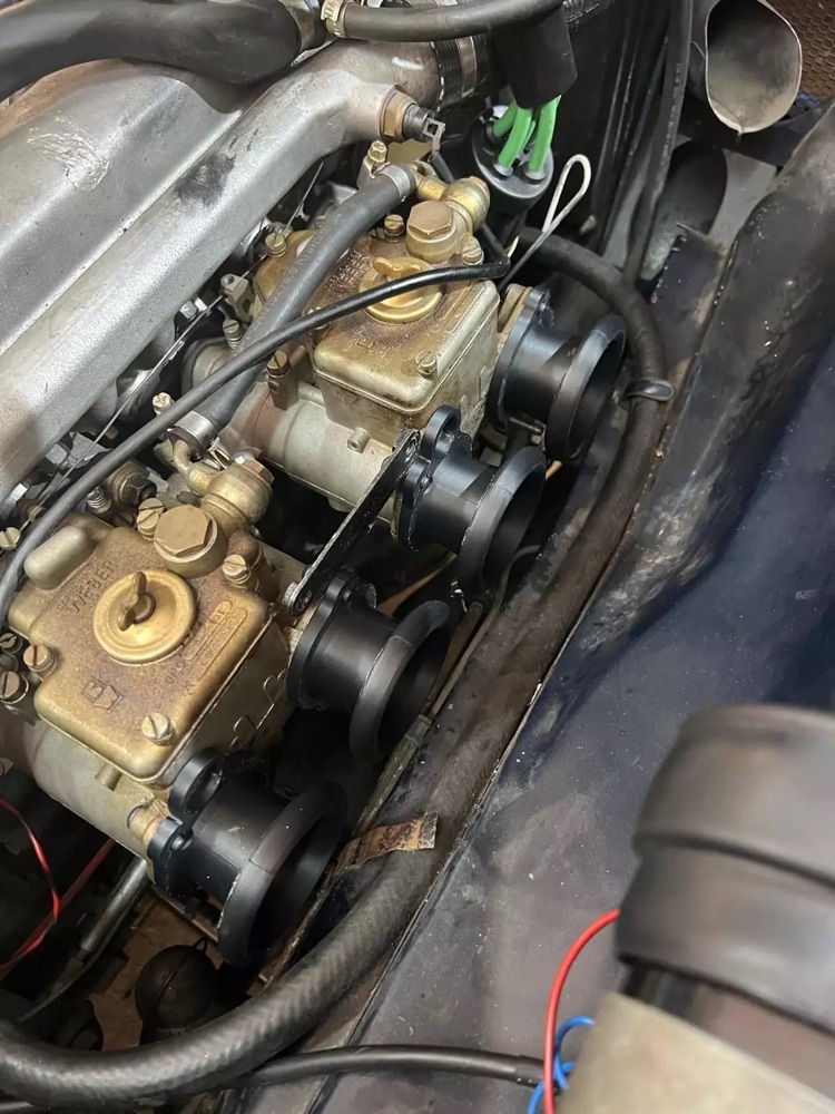 Alfa Romeo GT Weber/Dell'Orto Karbüratör Velocity Stack Seti görsel 2