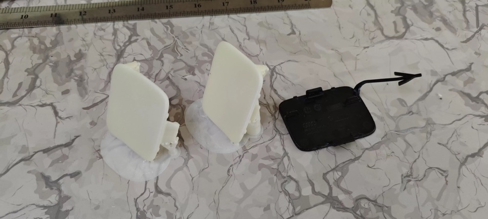 Audi Q7 Arka Tampon Çeki Demiri Kapağı görsel 4