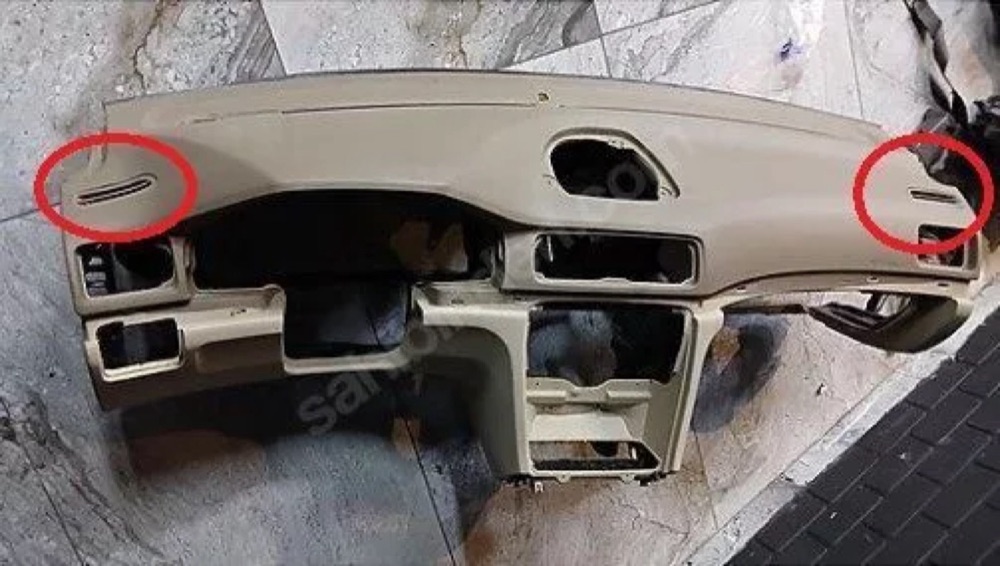 Volvo S80 MK1 Ön Panel Su Oluk Parçası görsel 2