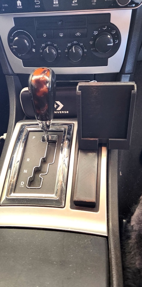 Chrysler 300C telefon tutucu