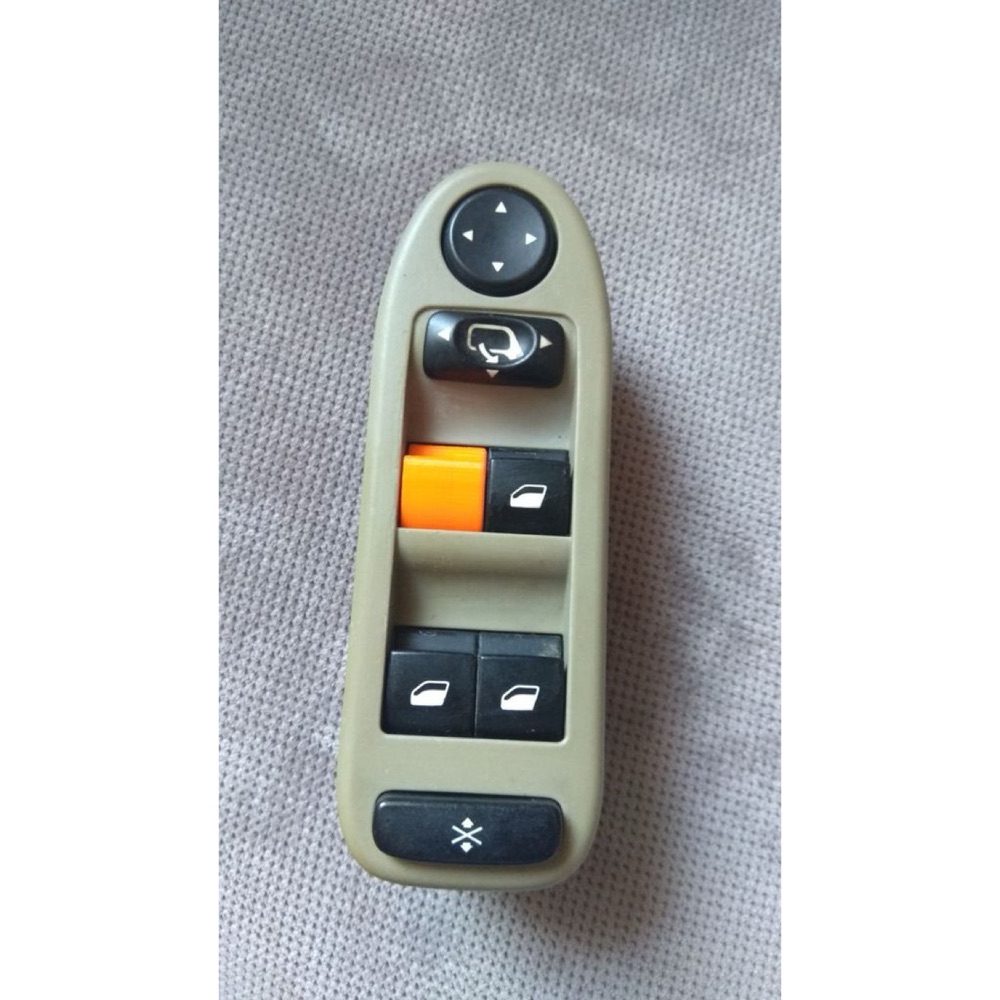 Citroen C5 Cam Açma Düğmesi Tuşu