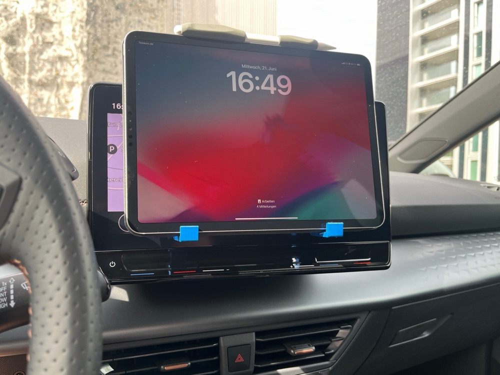 Cupra Born Tablet Tutucu