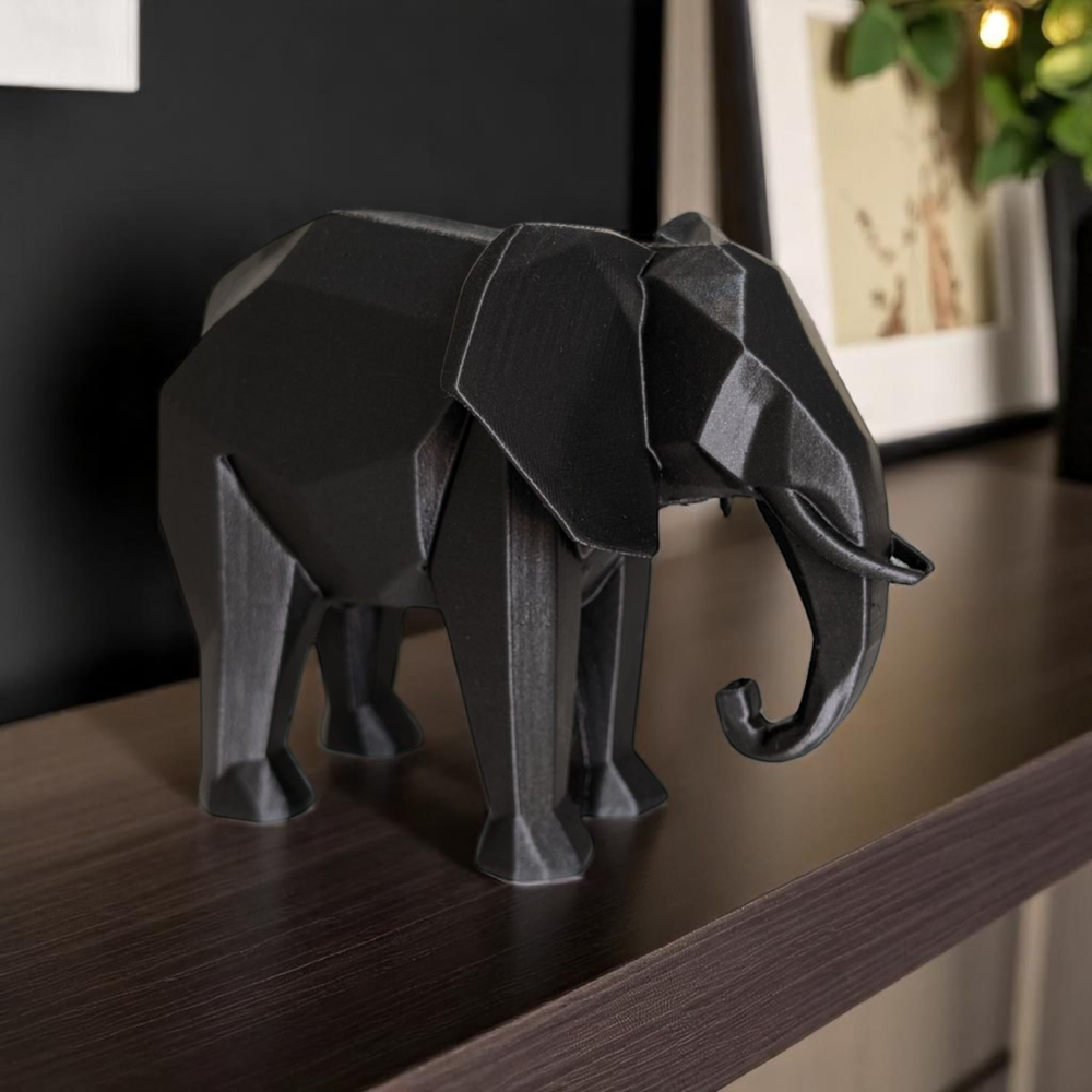 Minimalist Low Poly Fil Heykeli görsel 4