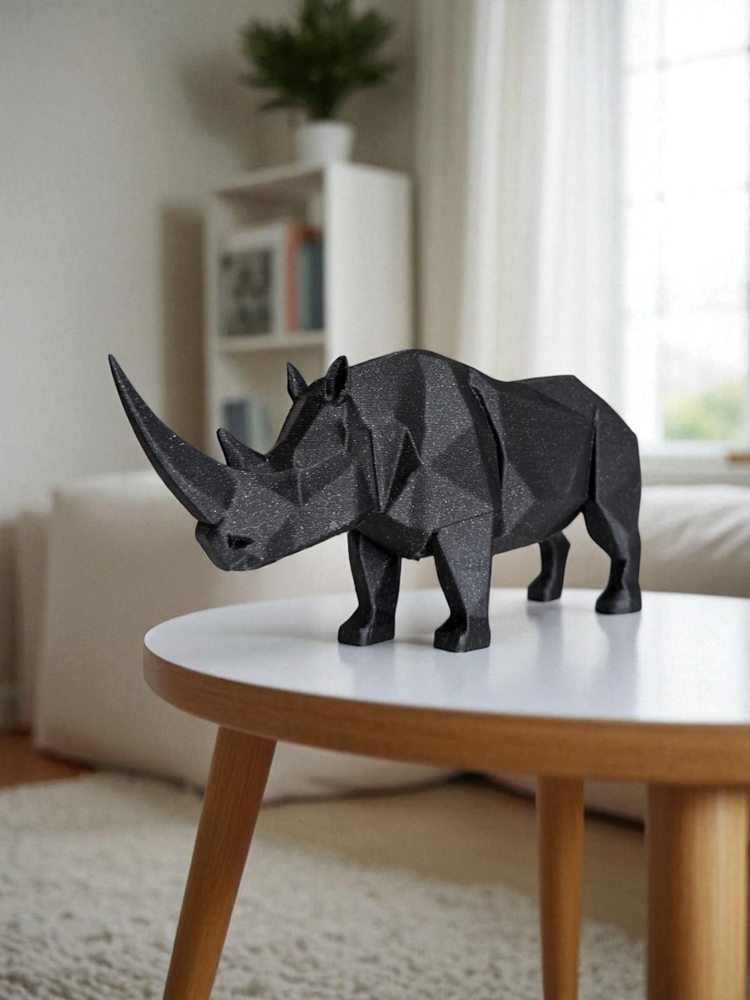 Low Poly Gergedan Heykelciği görsel 3