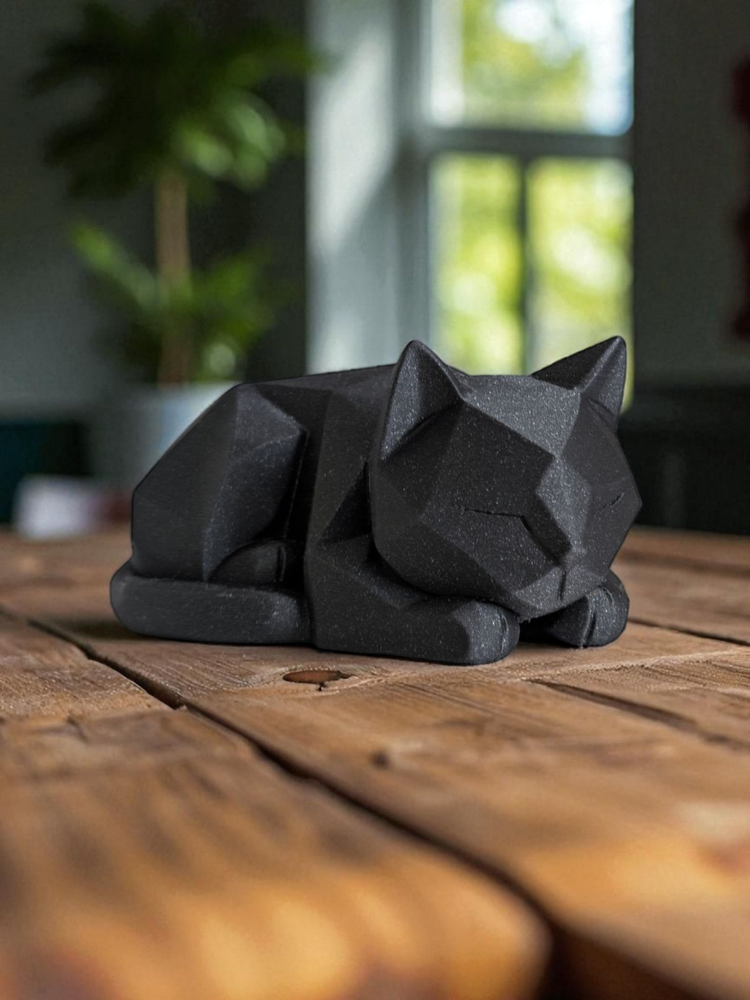 Low Poly Bekleyen Sevimli Kedi Heykeli