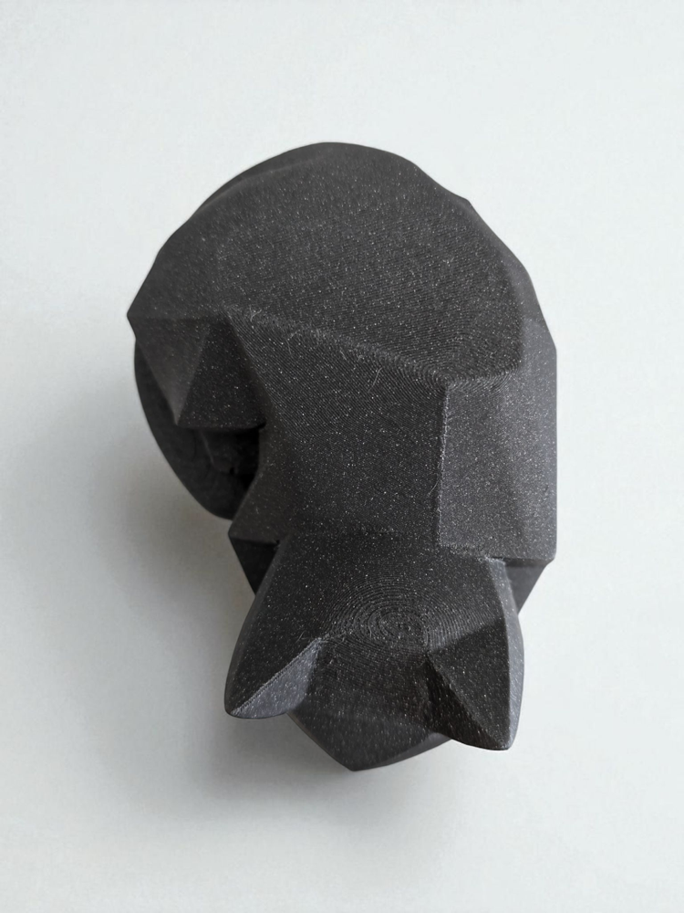 Low Poly Bekleyen Sevimli Kedi Heykeli görsel 4