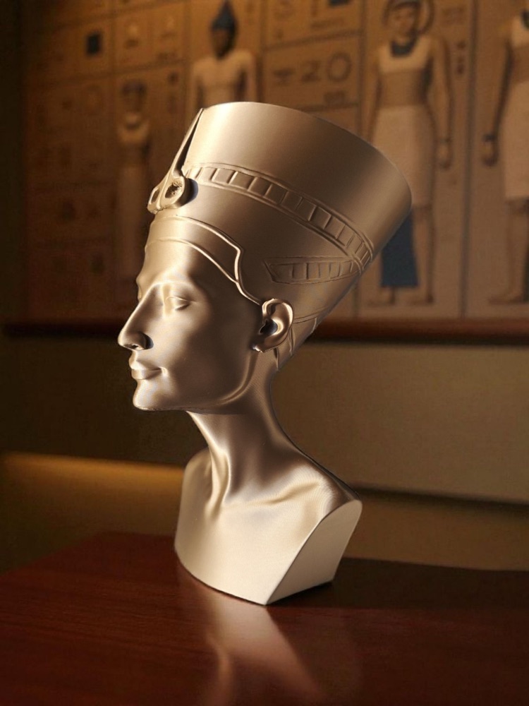 Nefertiti Büstü Heykeli