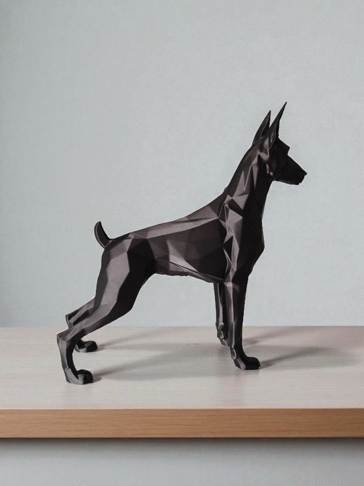Low Poly Nöbetçi Doberman Heykeli görsel 3