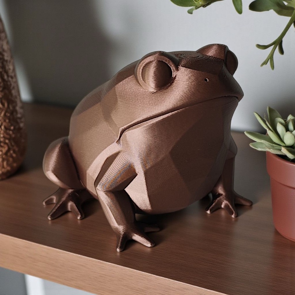 Low Poly Şişman Kurbağa Heykeli görsel 2