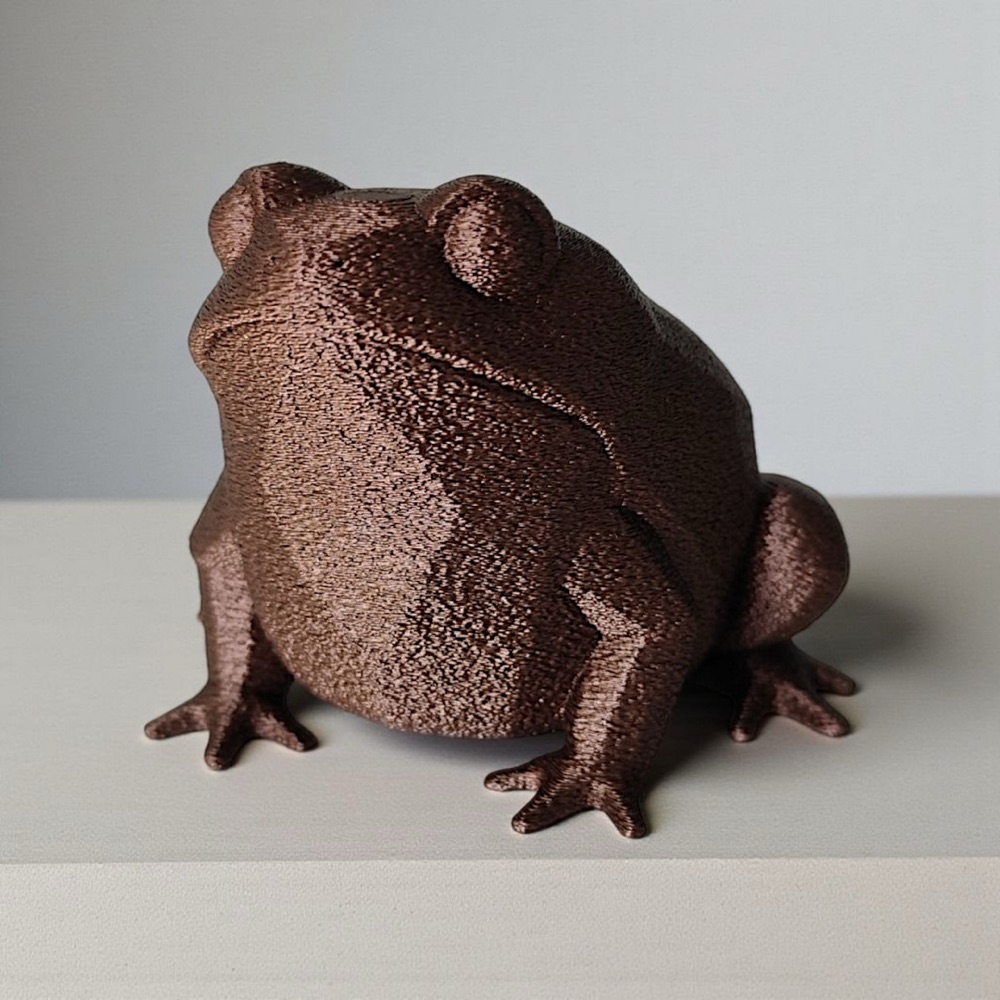 Low Poly Şişman Kurbağa Heykeli görsel 3