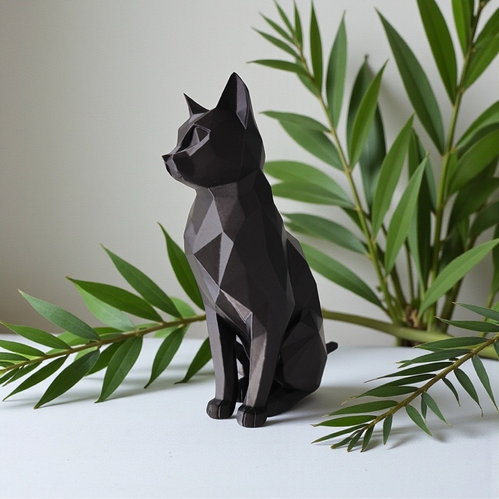 Low Poly Oturan Zarif Kedi Heykeli görsel 3
