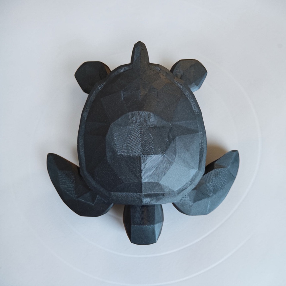 Low Poly Deniz Kaplumbağası Heykeli görsel 5