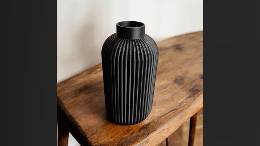 Yivli Minimalist Vazo görsel 1
