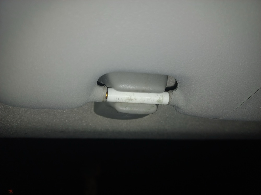 Ford Focus MK1 güneşlik klipsi görsel 2