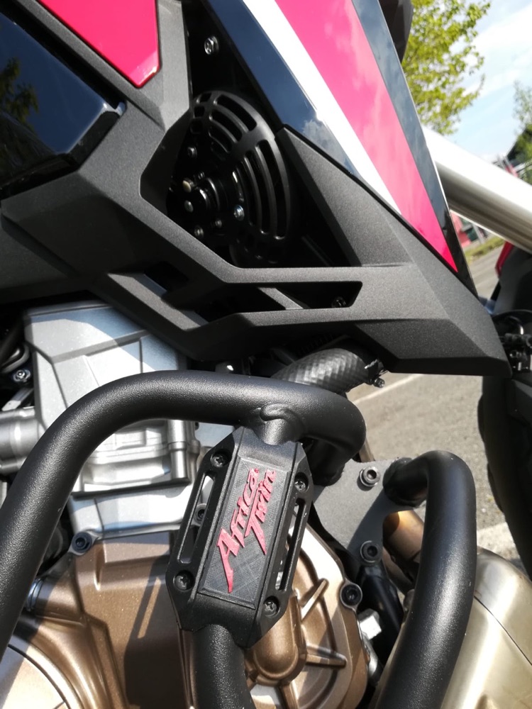Honda Africa Twin koruma plakası görsel 3