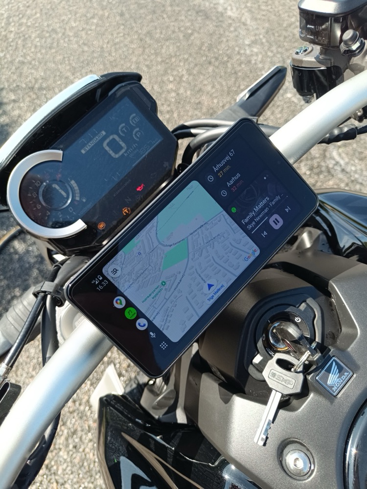 Honda CB1000R için L300 motosiklet CarPlay ekranı