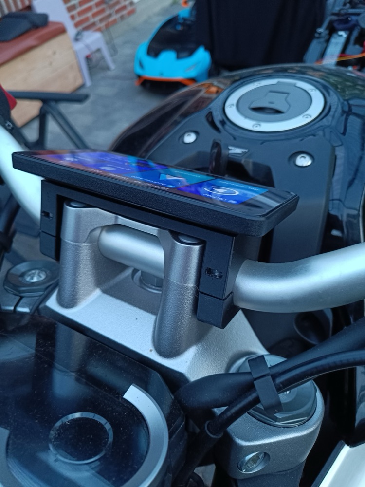 Honda CB1000R için L300 motosiklet CarPlay ekranı görsel 3