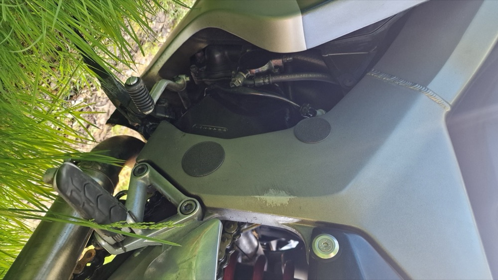Honda CBR1100XX Super Blackbird kadro tapa seti görsel 2