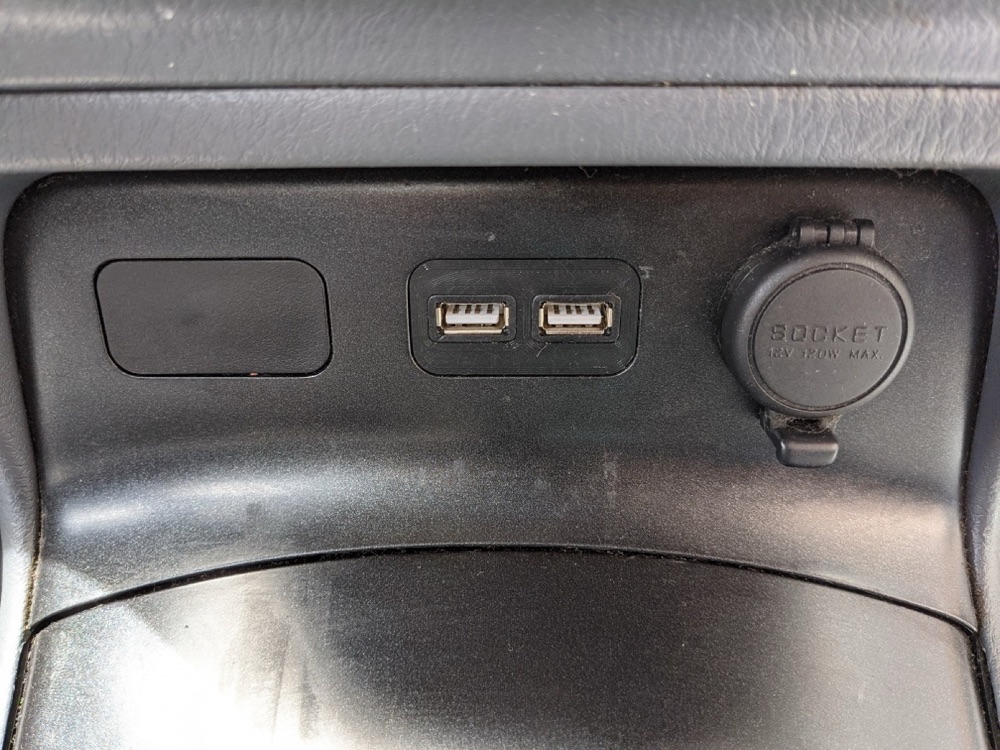 Honda Civic Çift USB Paneli