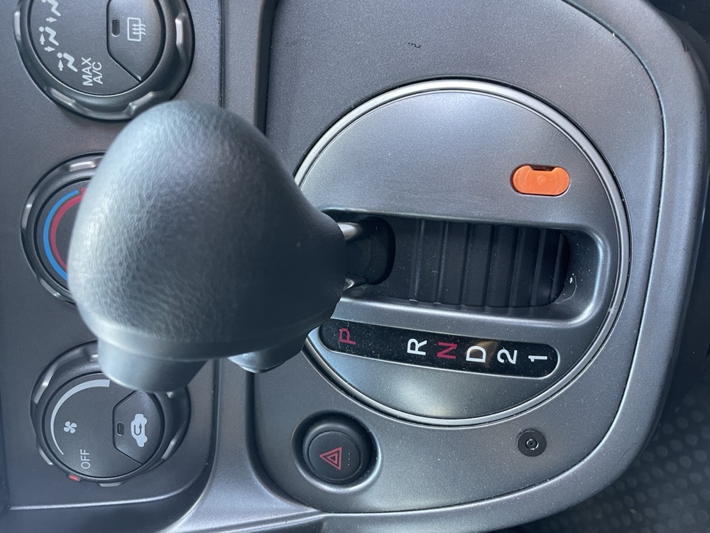 Honda Element vites kilidi kapağı