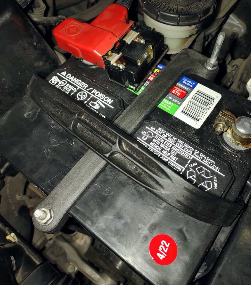 Honda Fit akü sabitleme aparatı