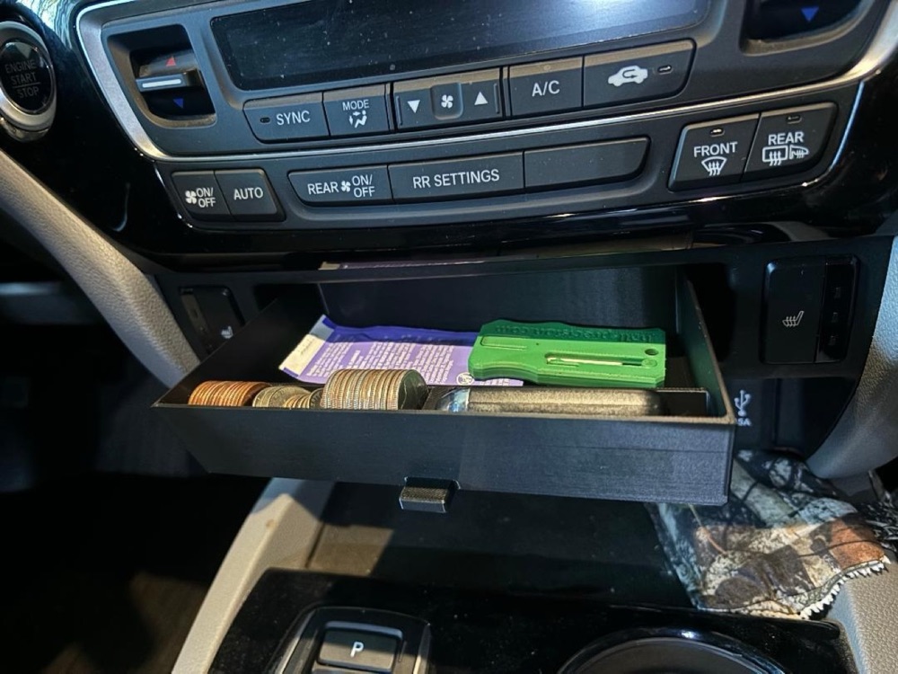 Honda Ridgeline konsol çekmecesi