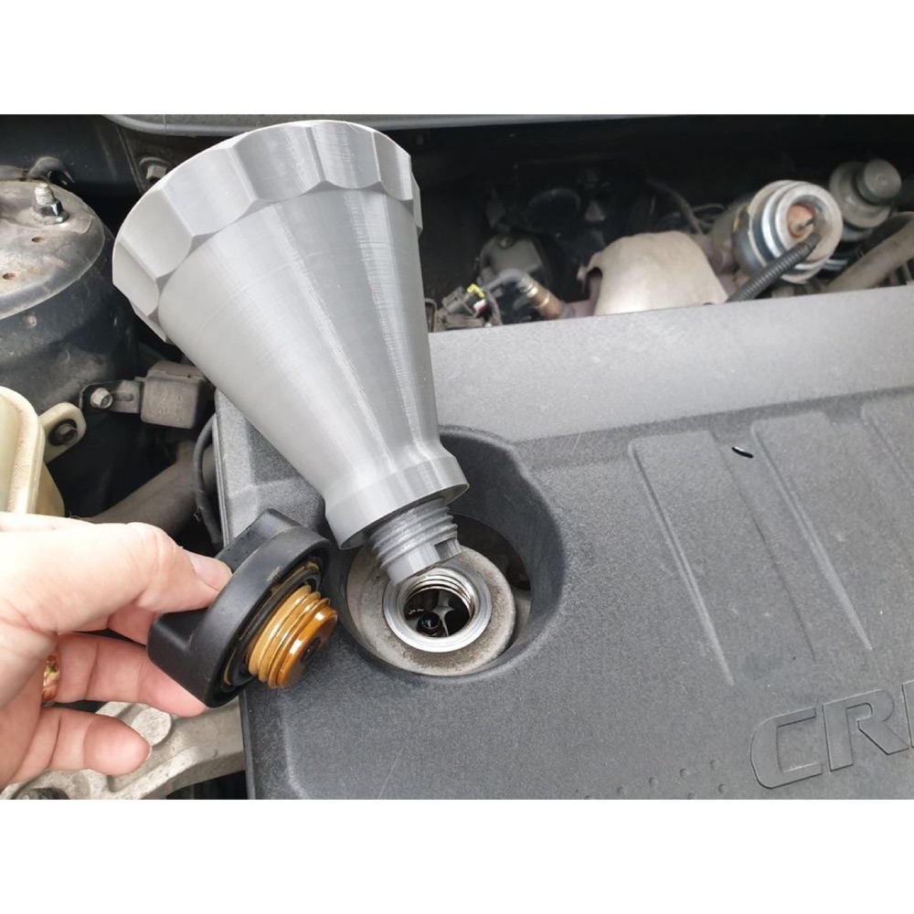 Kia ve Hyundai Uyumlu Vidalı Motor Yağ Hunisi